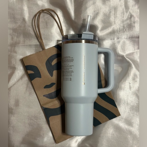 Stanley x Starbucks Spring 2024 blue 40oz cup - Picture 6 of 6